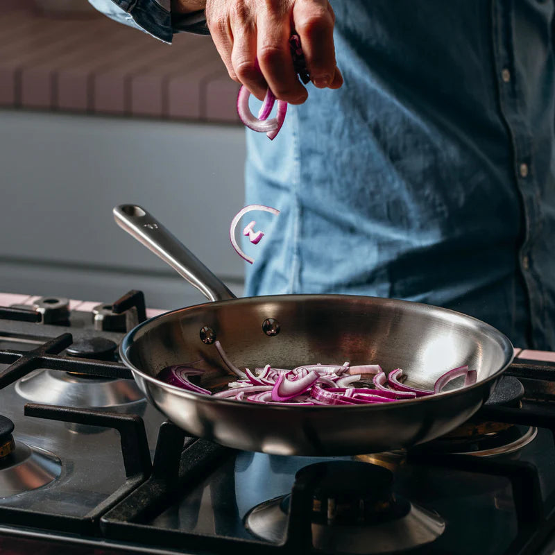 Alma Kitchenware – Kjøkkenbatteri i rustfritt stål, 19 deler